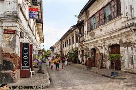 historic city of vigan|calle crisologo.
